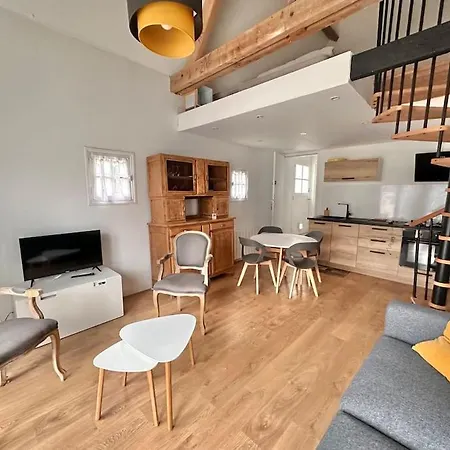 Romantique Petite Chaumiere Pres De Guerande