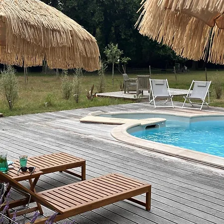 Romantique Petite Chaumiere Pres De Guerande *